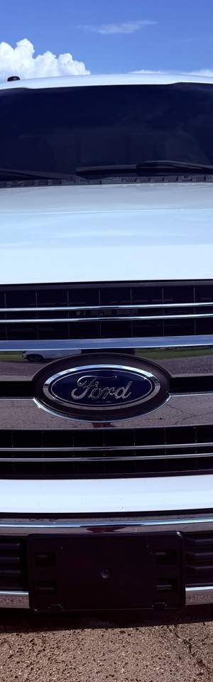 2018 Ford F-150 photo 2