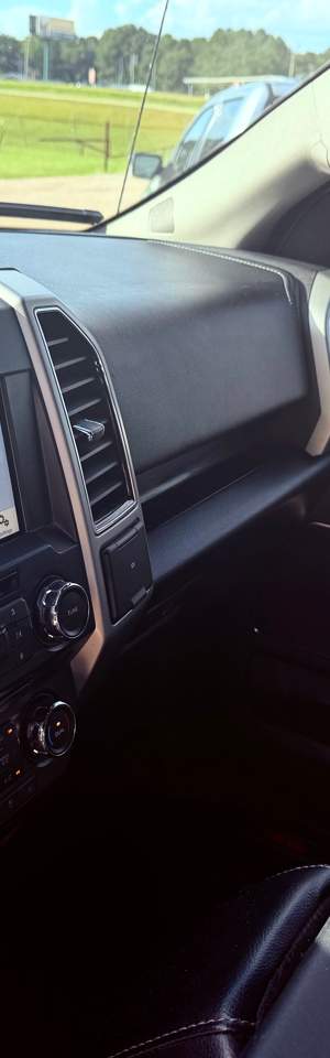 2018 Ford F-150 photo 13