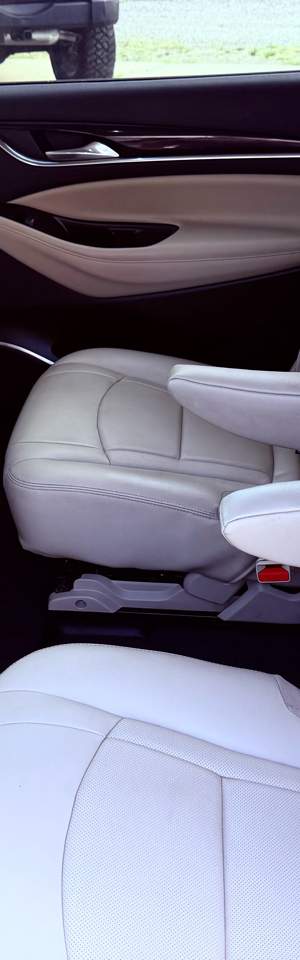 2019 Buick Enclave photo 21