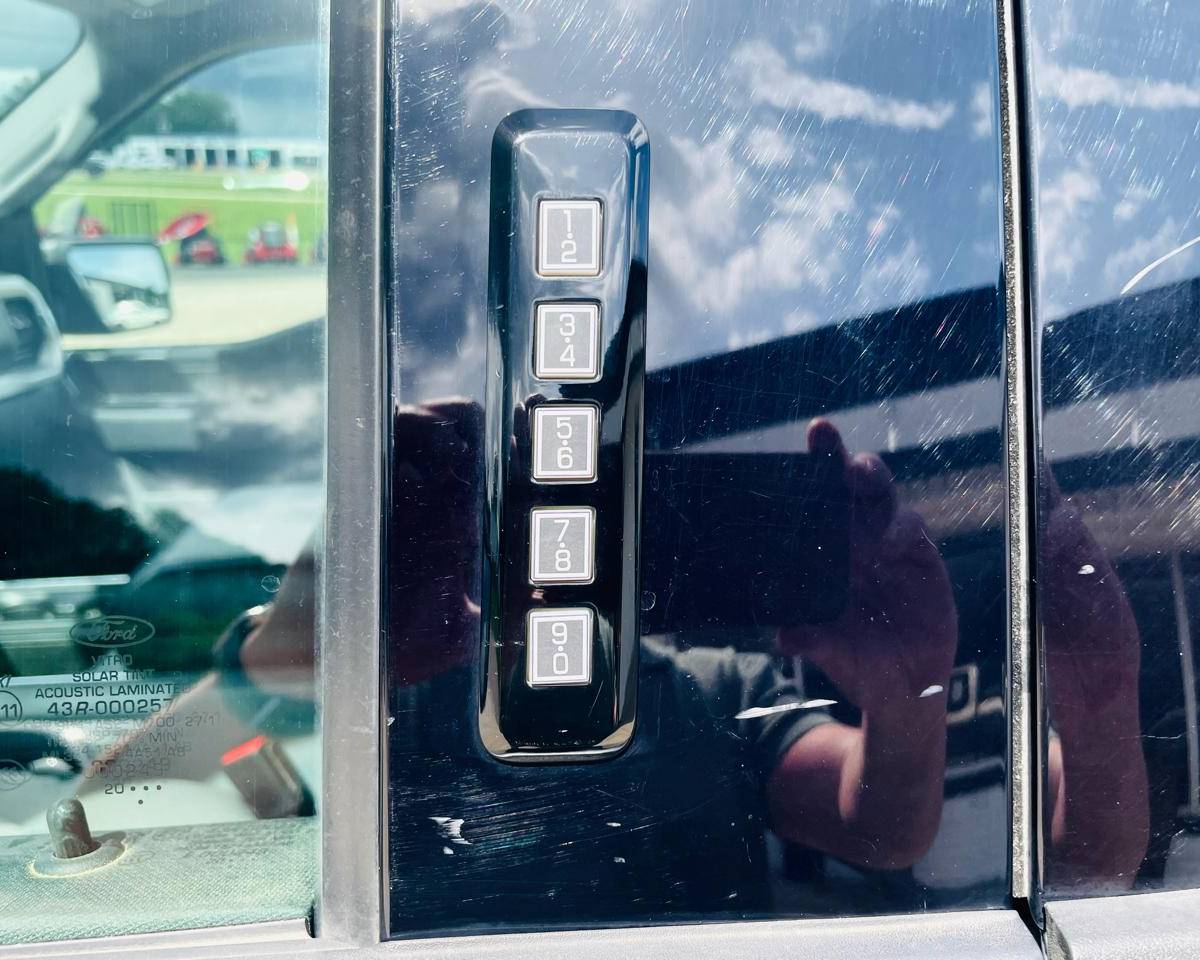 2021 Ford F-150 XLT, photo 14 of 30
