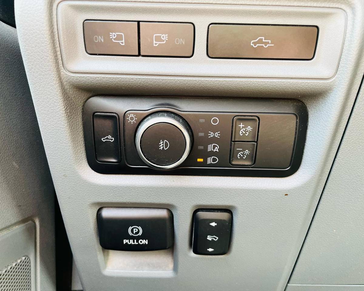 2021 Ford F-150 XLT, photo 17 of 30