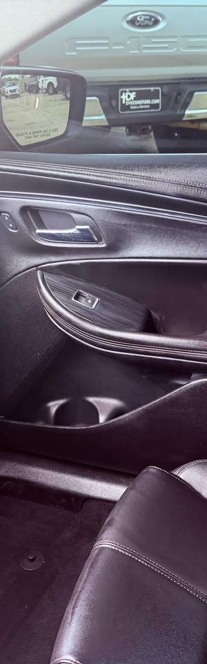 2017 Chevrolet Impala photo 13