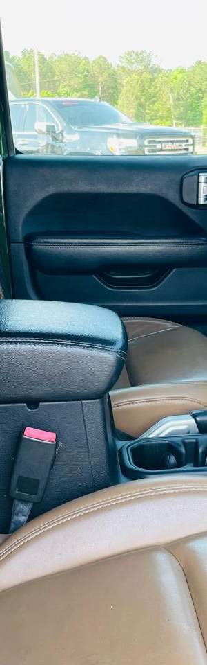 2021 Jeep Wrangler photo 11