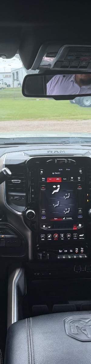 2019 RAM 3500 photo 21