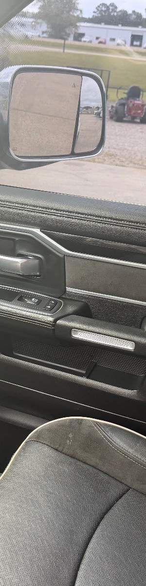2019 RAM 3500 photo 18